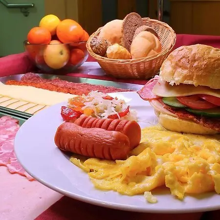 ヤッゲロー ビジネス ホテル