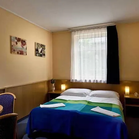 ヤッゲロー ビジネス