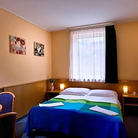 Jagelló Business Hotel 3*